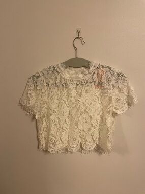 White Lace Short Sleeve Crop Top